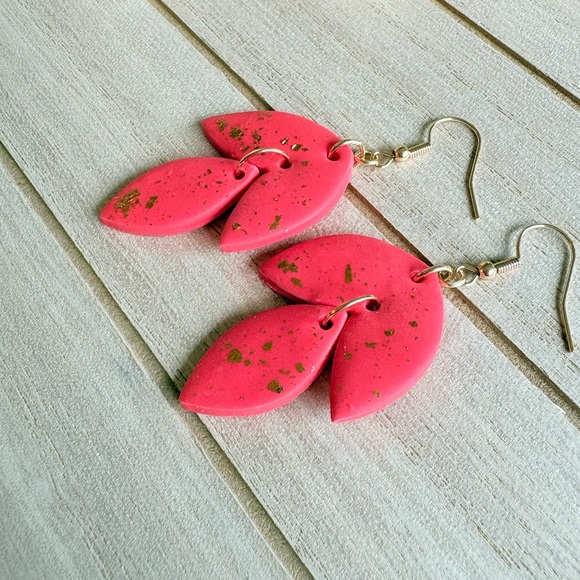Coral Drop Earring with Gold Leaf Accents – Boho Chic Statement Handmade Jewelry - Picture 3 of 9